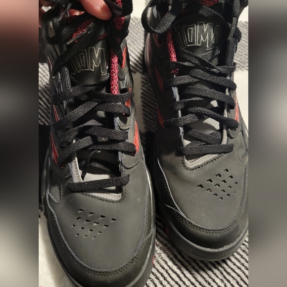 Mens dikembe mutombo 2 shoes - Picture 3 of 6